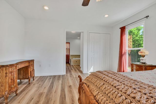 643 Bear Creek Valley Rd, Bon Aqua, TN 37025