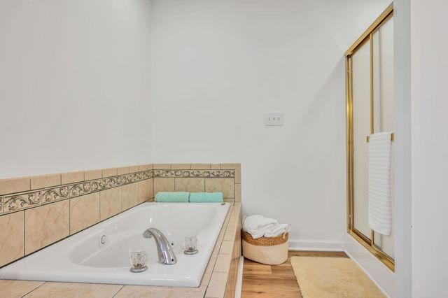 643 Bear Creek Valley Rd, Bon Aqua, TN 37025