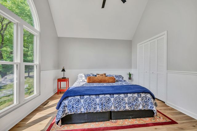 643 Bear Creek Valley Rd, Bon Aqua, TN 37025
