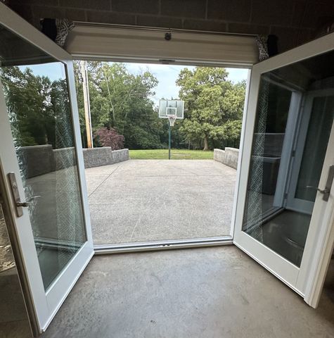643 Bear Creek Valley Rd, Bon Aqua, TN 37025