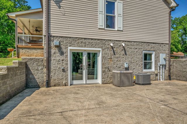 643 Bear Creek Valley Rd, Bon Aqua, TN 37025