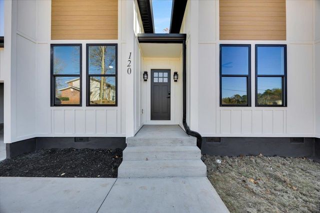 120 Lyman Avenue, Duncan, SC 29334