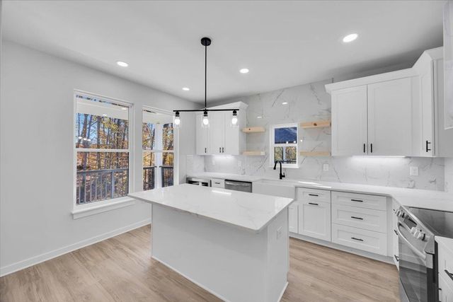 120 Lyman Avenue, Duncan, SC 29334