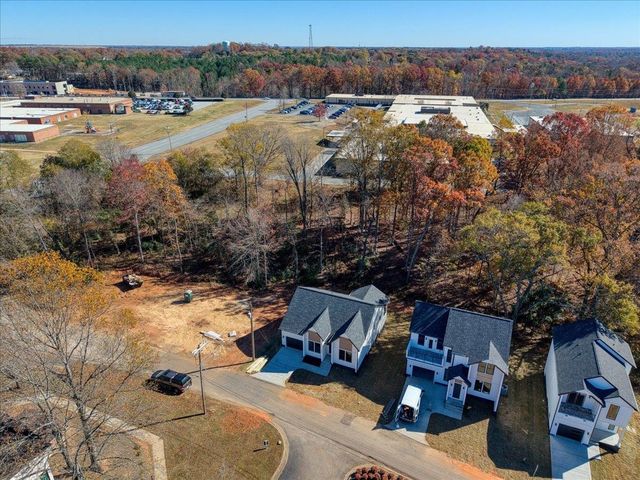 120 Lyman Avenue, Duncan, SC 29334