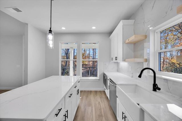 120 Lyman Avenue, Duncan, SC 29334