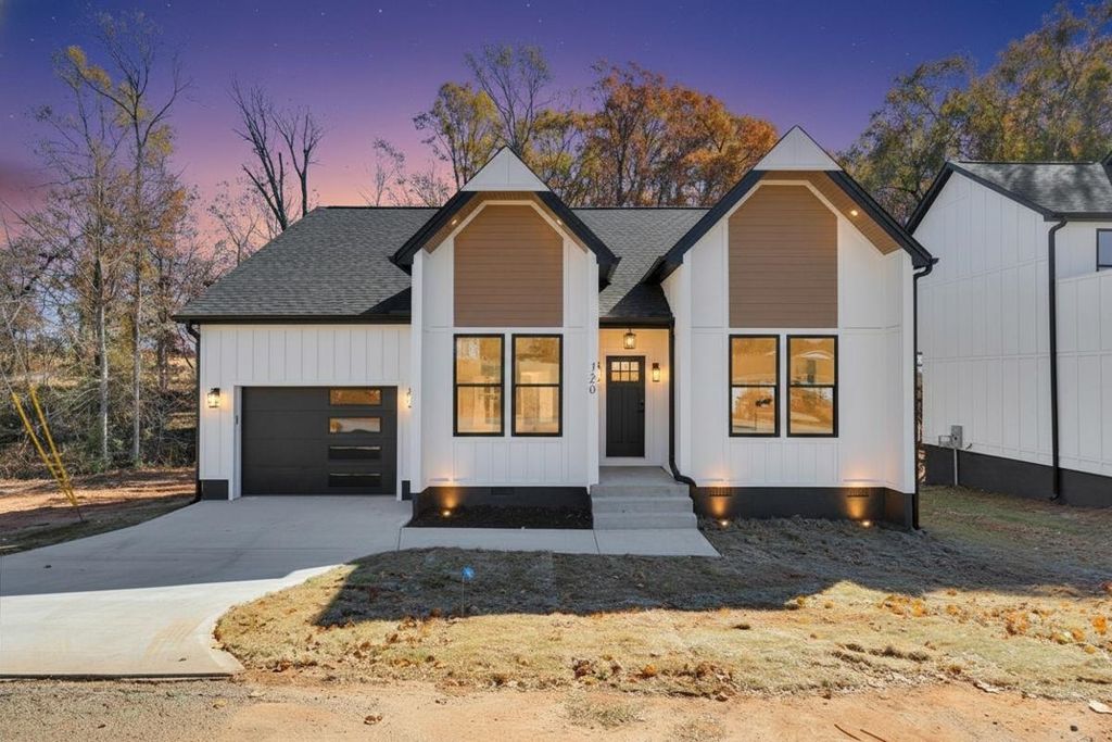 120 Lyman Avenue, Duncan, SC 29334