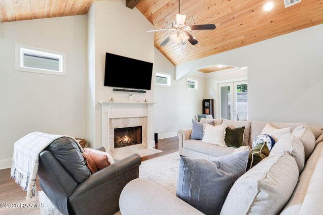 104 Nautilus Court, Lafayette, LA 70508