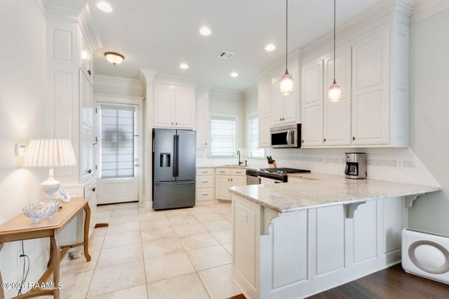 104 Nautilus Court, Lafayette, LA 70508