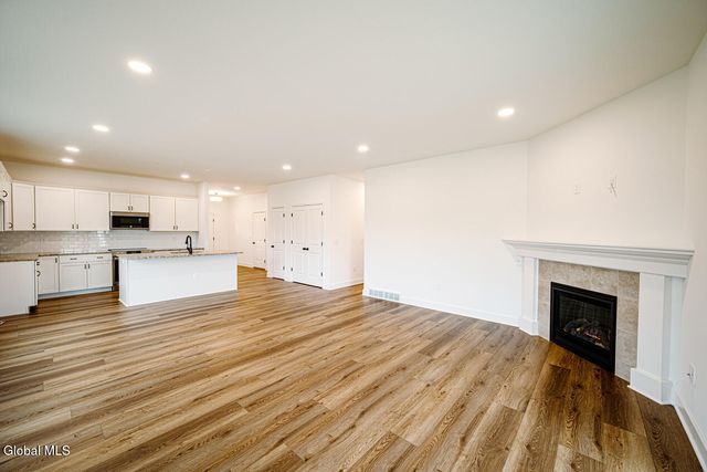 59 Heritage Way, Bethlehem, NY 12158