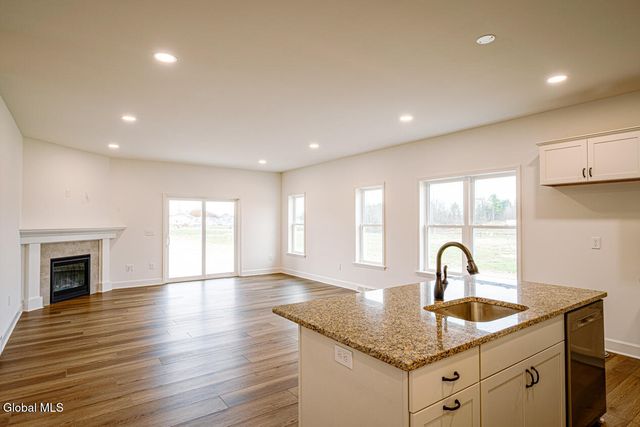 59 Heritage Way, Bethlehem, NY 12158