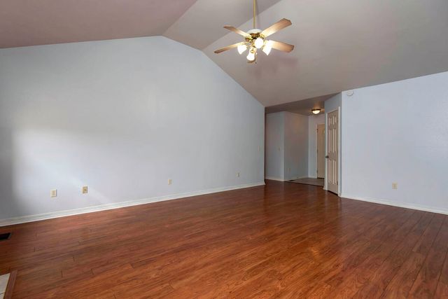 1344 W Berkshire Avenue, Nixa, MO 65714