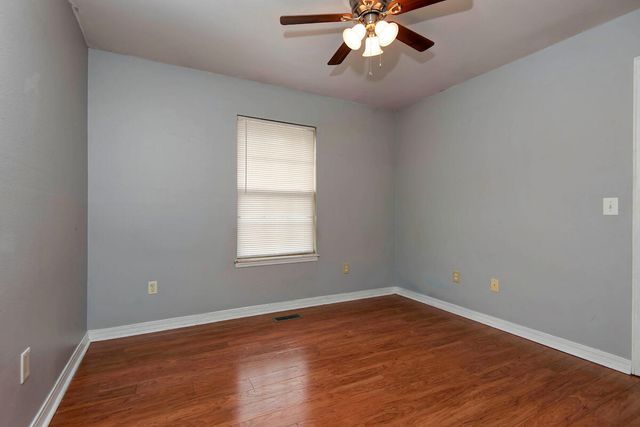 1344 W Berkshire Avenue, Nixa, MO 65714