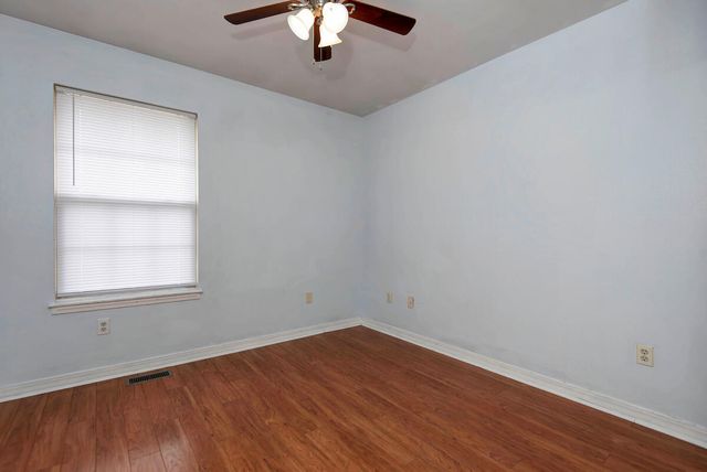 1344 W Berkshire Avenue, Nixa, MO 65714