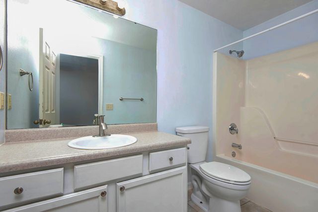 1344 W Berkshire Avenue, Nixa, MO 65714