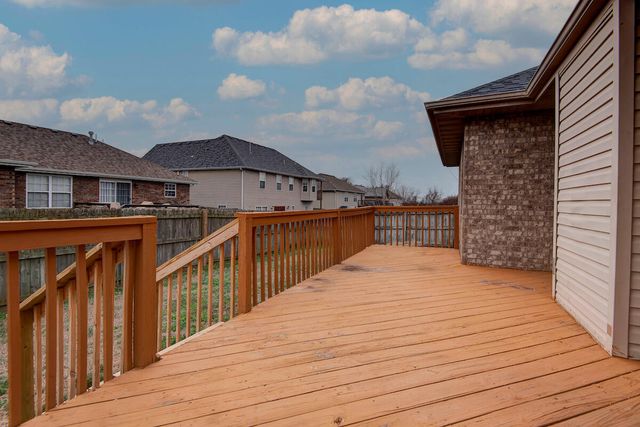 1344 W Berkshire Avenue, Nixa, MO 65714