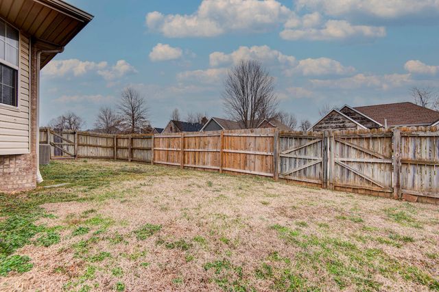 1344 W Berkshire Avenue, Nixa, MO 65714