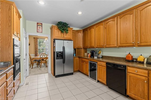 513 Telfyan DR, Chesapeake, VA 23320
