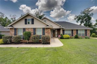 2215 Fernwood Loop, Semmes, AL 36575