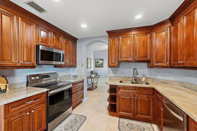 114 Pennock Landing Circle, Jupiter, FL 33458
