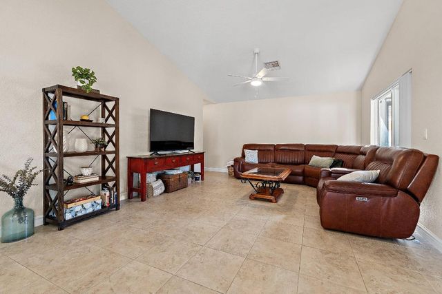 114 Pennock Landing Circle, Jupiter, FL 33458