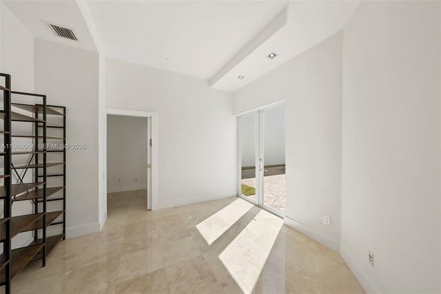 822 Meridian Lane, Hollywood, FL 33019