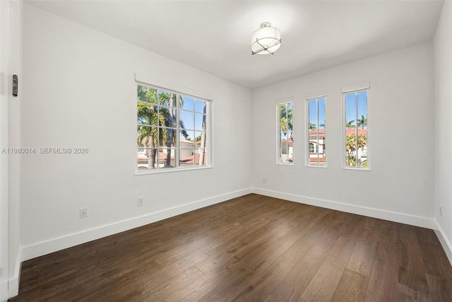 822 Meridian Lane, Hollywood, FL 33019