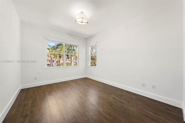 822 Meridian Lane, Hollywood, FL 33019