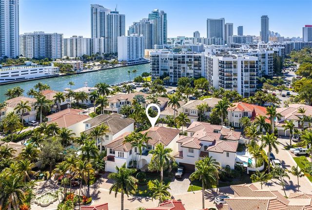 822 Meridian Lane, Hollywood, FL 33019