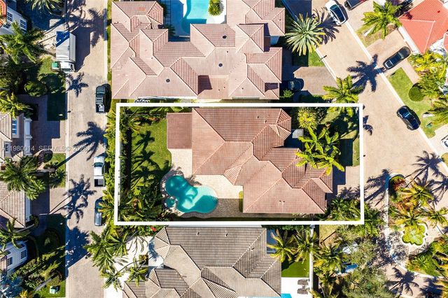 822 Meridian Lane, Hollywood, FL 33019