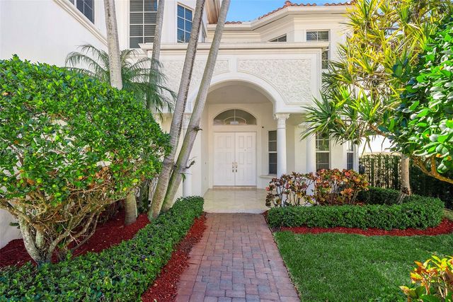 822 Meridian Lane, Hollywood, FL 33019