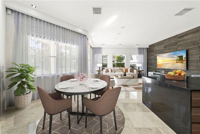 822 Meridian Lane, Hollywood, FL 33019