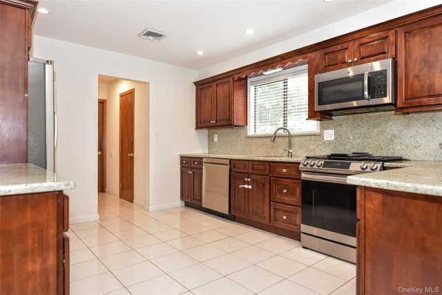 19 Church Road, Suffern, NY 10901