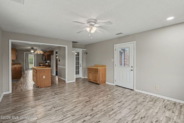 5900 Paloma Drive, Olive Branch, MS 38654