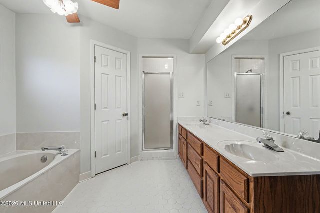 5900 Paloma Drive, Olive Branch, MS 38654