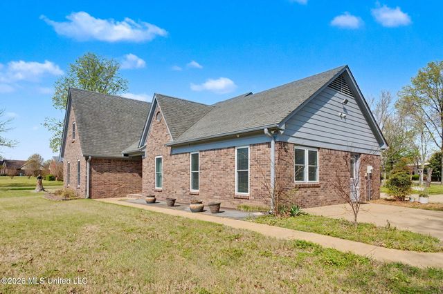5900 Paloma Drive, Olive Branch, MS 38654