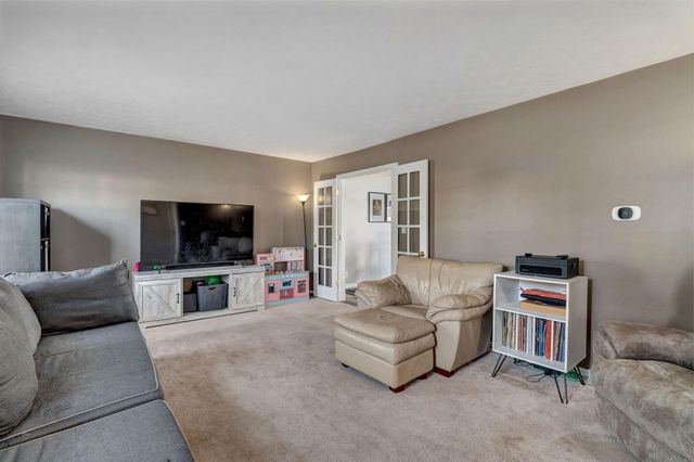 4525 S Jackson Avenue, Springfield, MO 65804