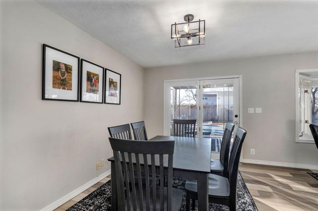 4525 S Jackson Avenue, Springfield, MO 65804