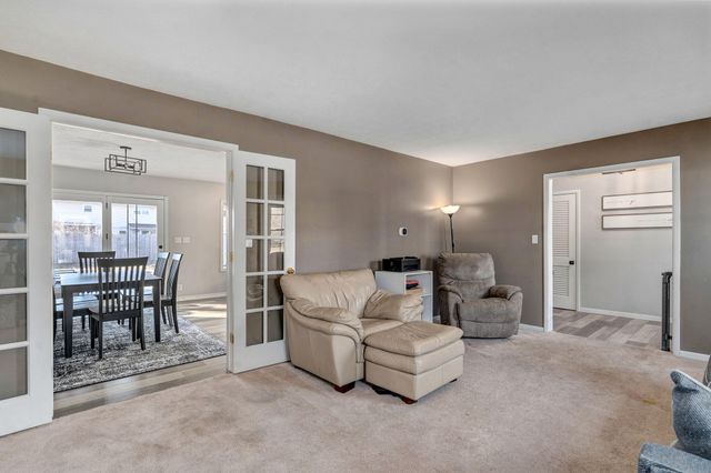 4525 S Jackson Avenue, Springfield, MO 65804