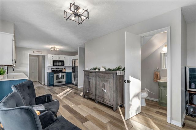 4525 S Jackson Avenue, Springfield, MO 65804