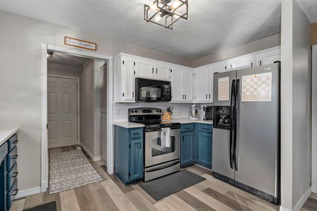 4525 S Jackson Avenue, Springfield, MO 65804