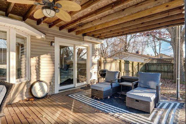 4525 S Jackson Avenue, Springfield, MO 65804