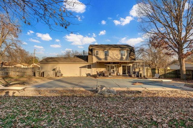 4525 S Jackson Avenue, Springfield, MO 65804