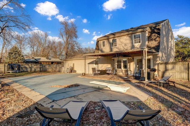 4525 S Jackson Avenue, Springfield, MO 65804