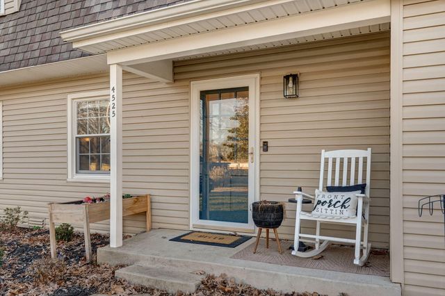 4525 S Jackson Avenue, Springfield, MO 65804