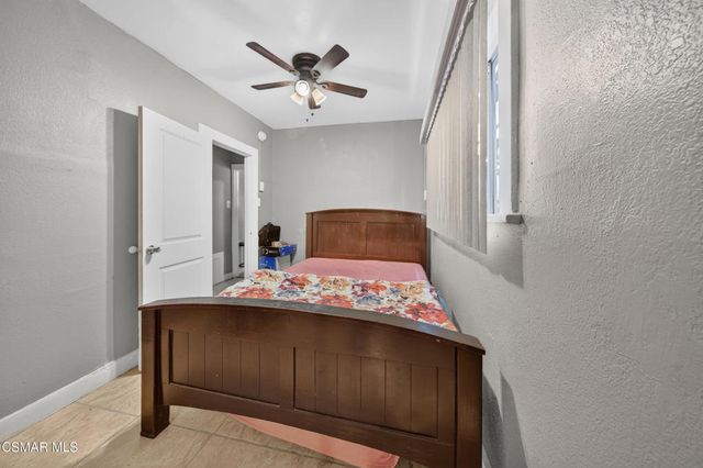 535 54th Street, Los Angeles, CA 90037