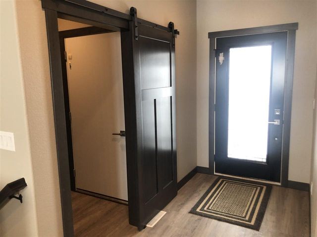 405 Golden Lane, Cedar Falls, IA 50613