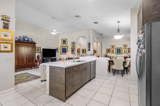 136 Hidden Hollow Terrace, Palm Beach Gardens, FL 33418