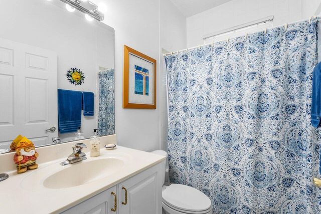 136 Hidden Hollow Terrace, Palm Beach Gardens, FL 33418