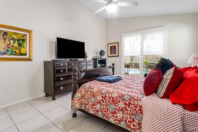 136 Hidden Hollow Terrace, Palm Beach Gardens, FL 33418