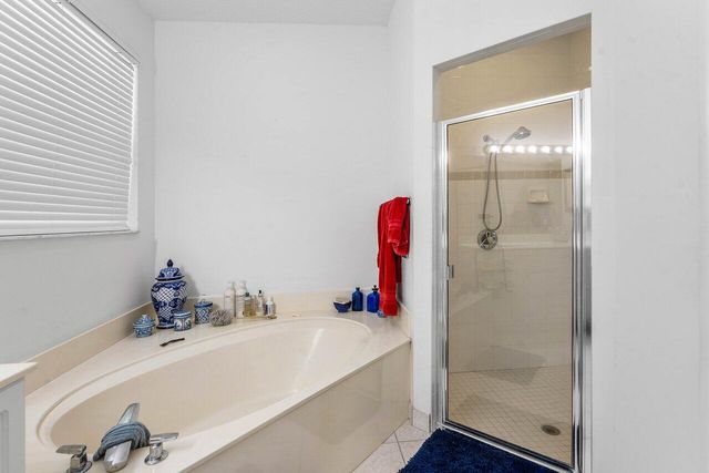 136 Hidden Hollow Terrace, Palm Beach Gardens, FL 33418